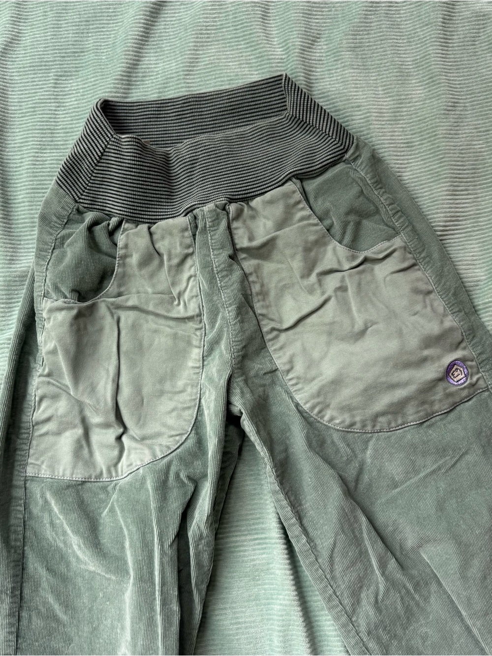 Women’s e9 corduroy Olive Green Pull-On Joggers with Ribbed Waistband